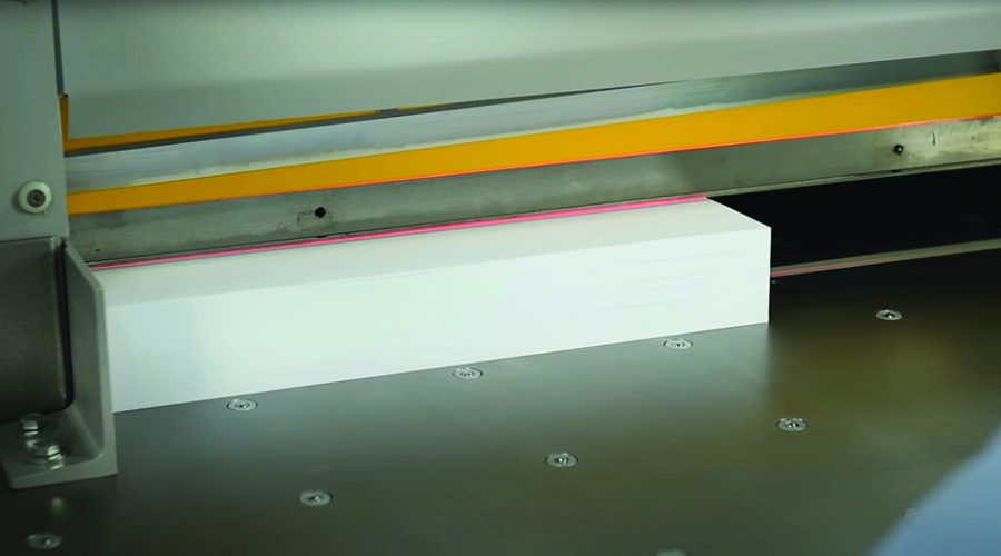 Paper Trimming on Guillotine